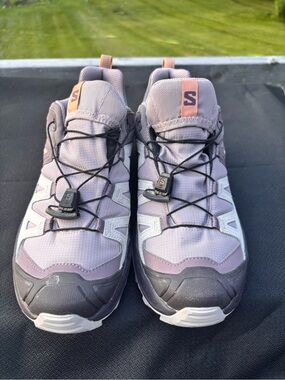 Salomon Lavender Trail Running Shoe
Size 8.5 women